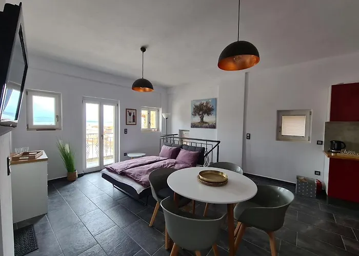 Gythio Townhouse